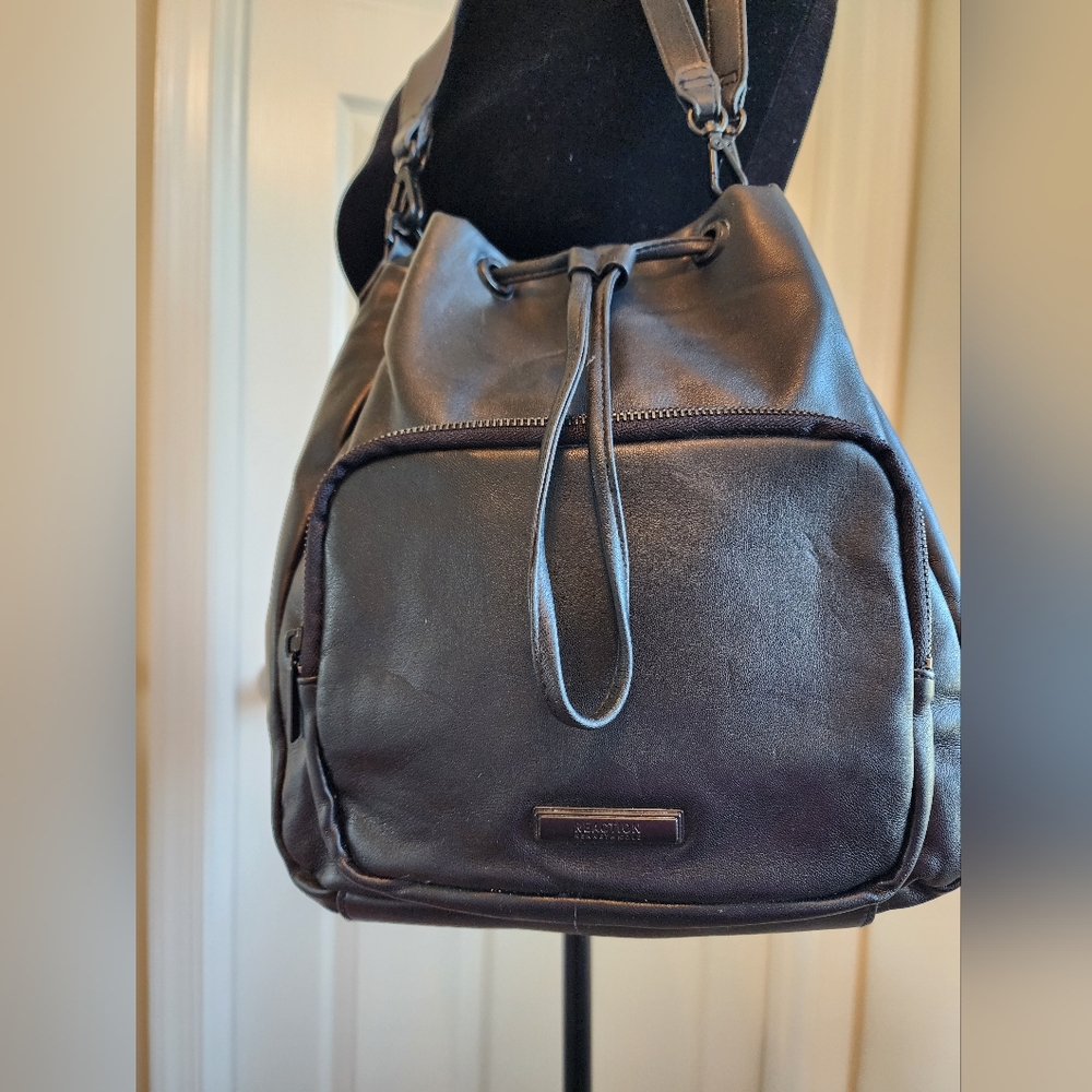 Reaction By Kenneth Cole Black Vegan Leather Duffle Bag Shoulder Bag Or Backpack